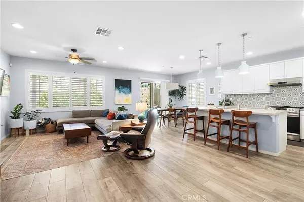 2057 White Alder LN, Vista, CA 92084