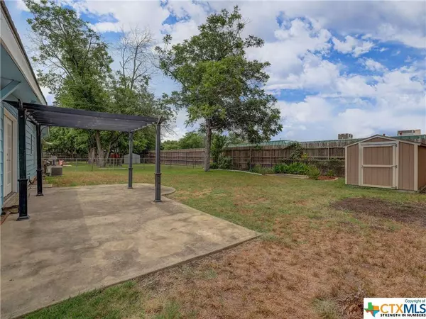 375 Lockener AVE, New Braunfels, TX 78130