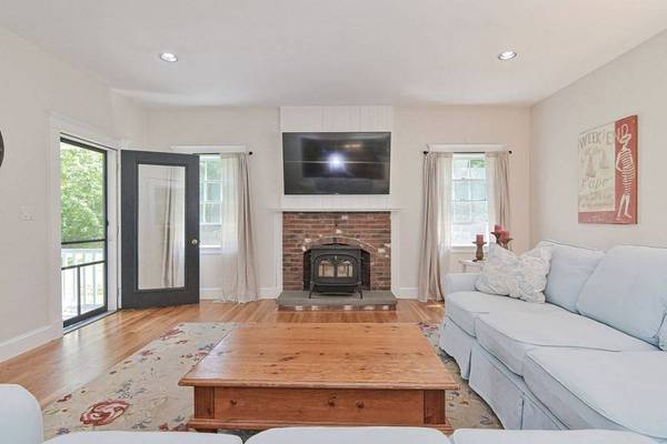 40 Brooks Station Rd, Princeton, MA 01541