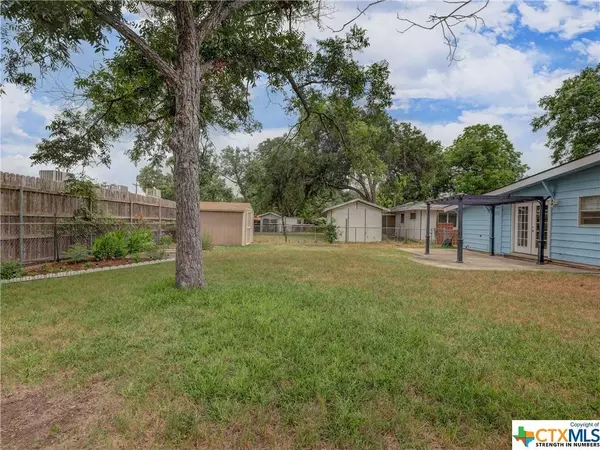 375 Lockener AVE, New Braunfels, TX 78130