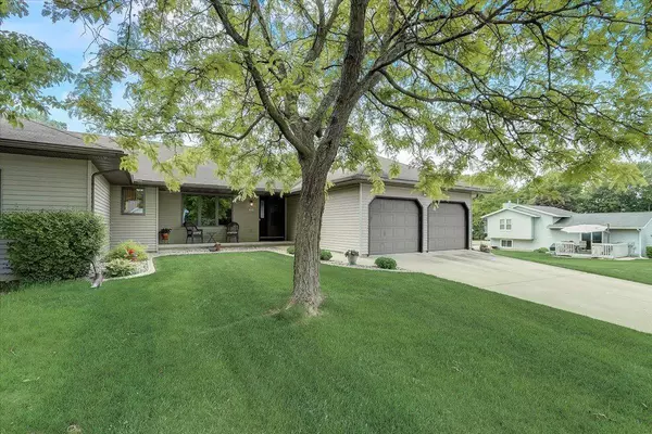 612 Lexington Drive, Waunakee, WI 53597