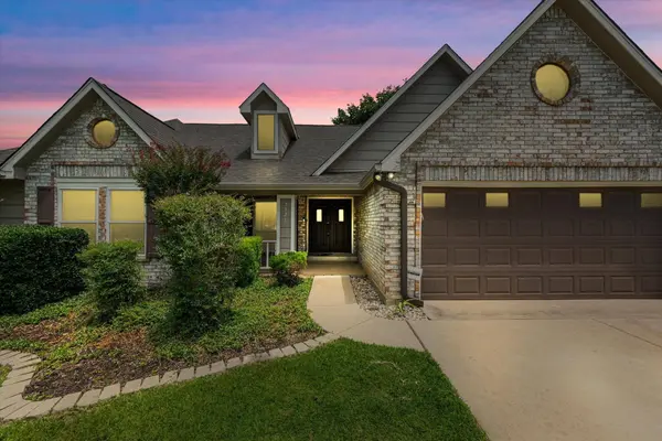 7521 Teakwood Court, North Richland Hills, TX 76182