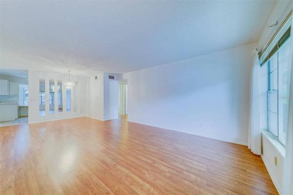 2426 PERSIAN DR #22, Clearwater, FL 33763