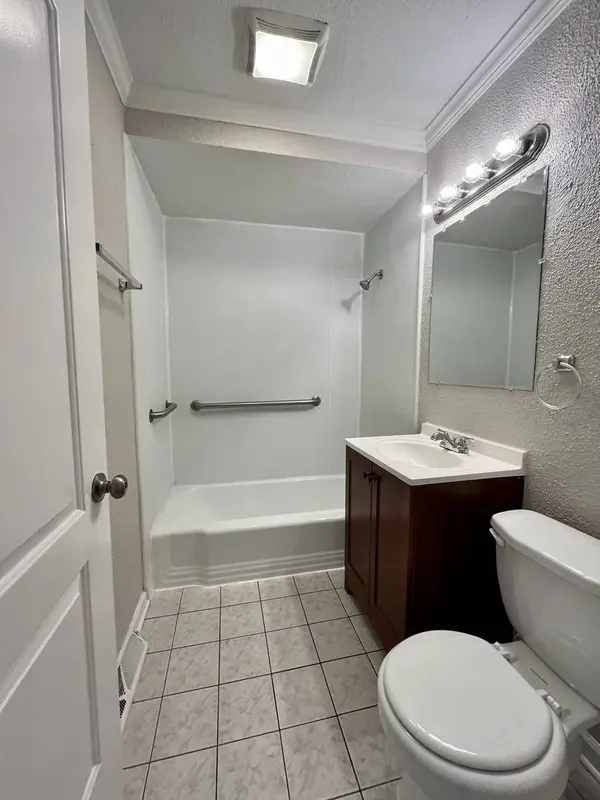 344 W Arquilla Drive, Glenwood, IL 60425