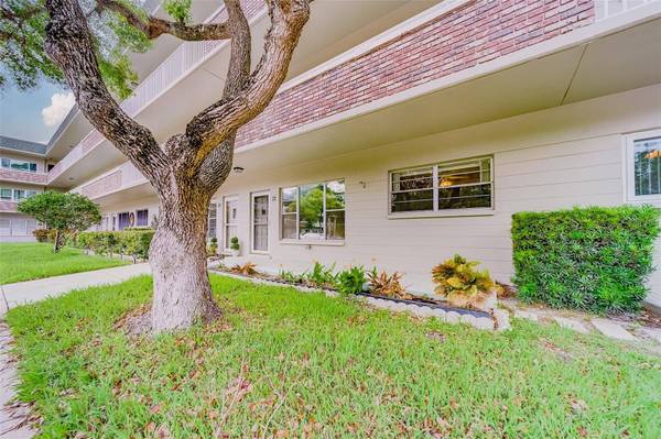 2426 PERSIAN DR #22, Clearwater, FL 33763