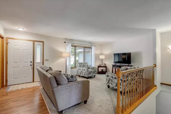 612 Lexington Drive, Waunakee, WI 53597