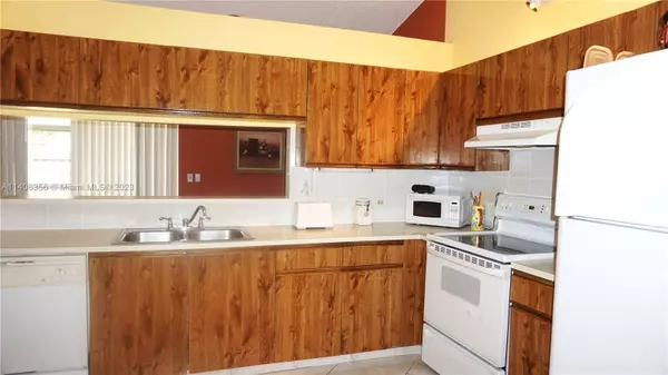 Boca Raton, FL 33434