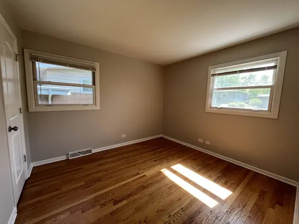 344 W Arquilla Drive, Glenwood, IL 60425