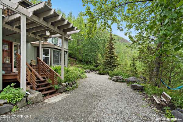 22211 Brownie DR, Eagle River, AK 99577