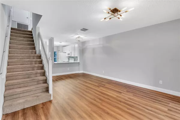 5907 BAYSIDE KEY DR, Tampa, FL 33615