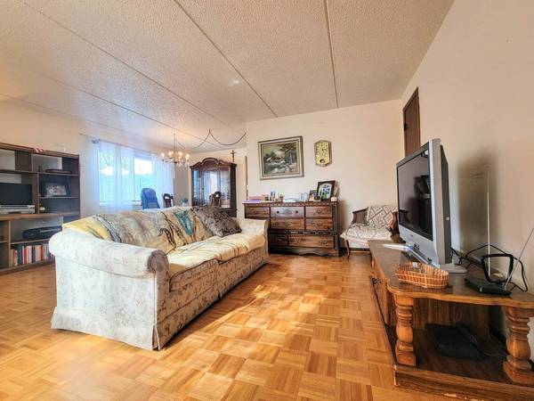 5543 W Higgins AVE #2, Chicago, IL 60630