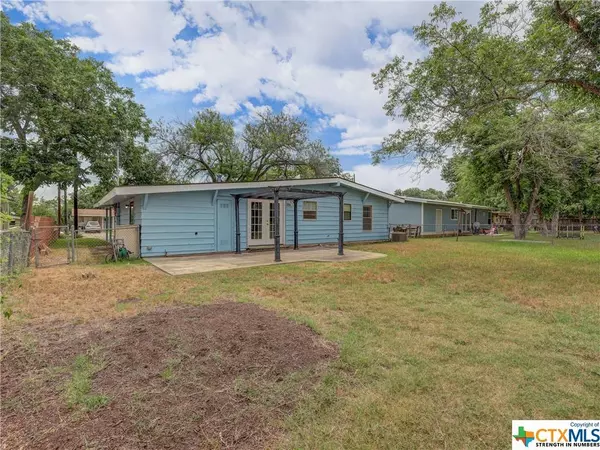 375 Lockener AVE, New Braunfels, TX 78130