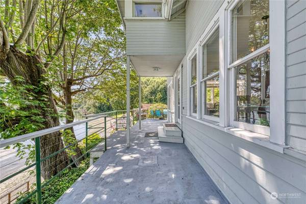 1231 Maplewood Beach DR NW, Gig Harbor, WA 98332