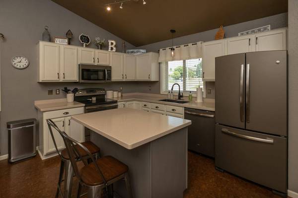 4194 Trumpeter DR SE, Rochester, MN 55904