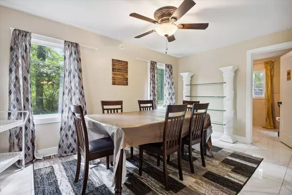 52998 Twin Lakeview Drive, Dowagiac, MI 49047