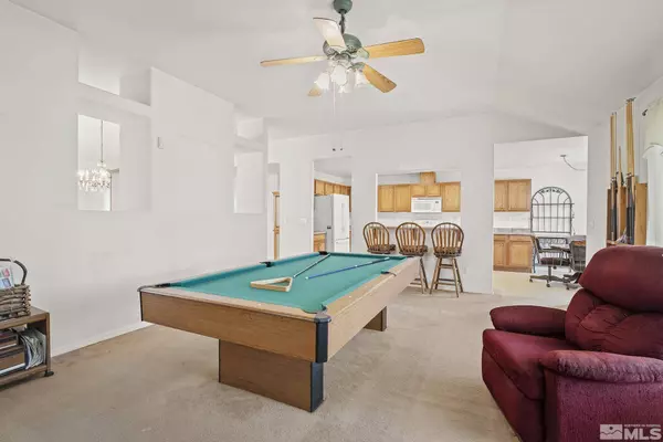 2355 Albatross Way, Sparks, NV 89441-5875