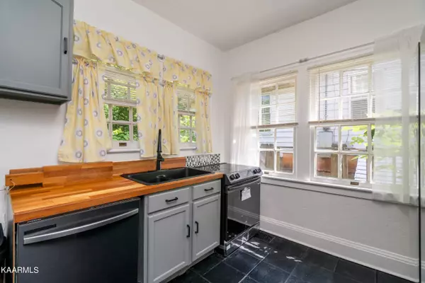 1243 Exeter Ave, Knoxville, TN 37921