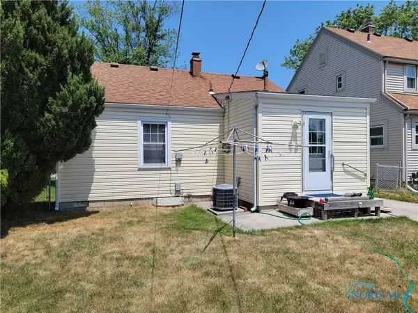 2831 Nash RD, Toledo, OH 43613