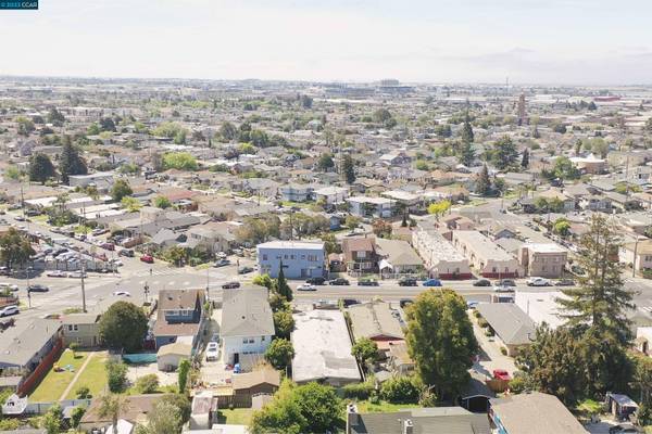 5484 Bancroft Ave, Oakland, CA 94601