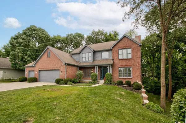 9761 Logan LN, Fishers, IN 46038