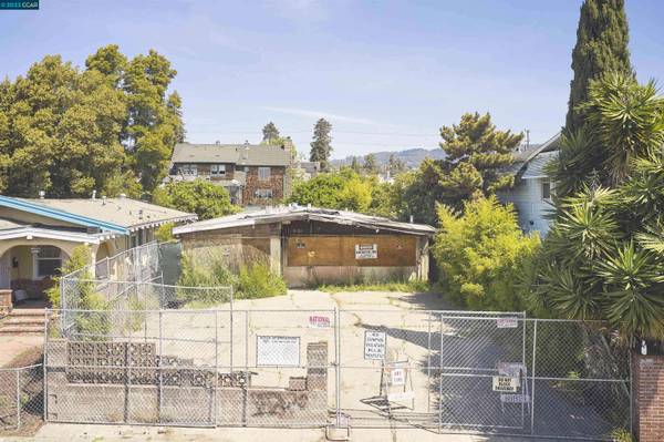 5484 Bancroft Ave, Oakland, CA 94601