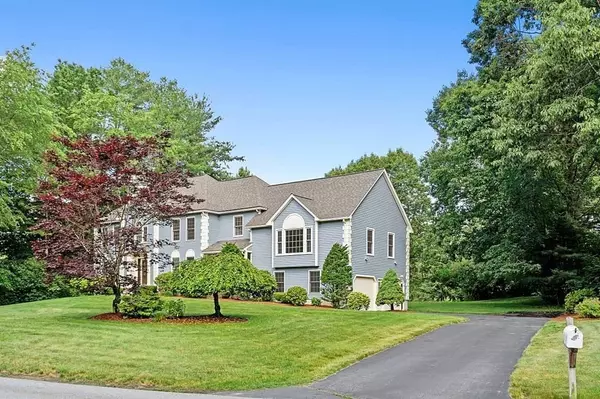 27 Stoneybrook Cir, Andover, MA 01810