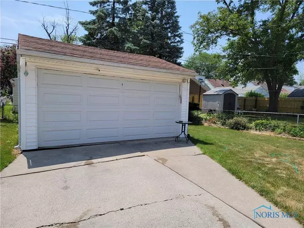 2831 Nash RD, Toledo, OH 43613