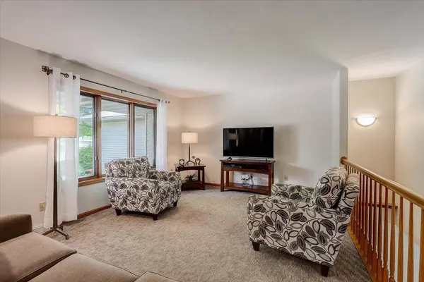 612 Lexington Drive, Waunakee, WI 53597