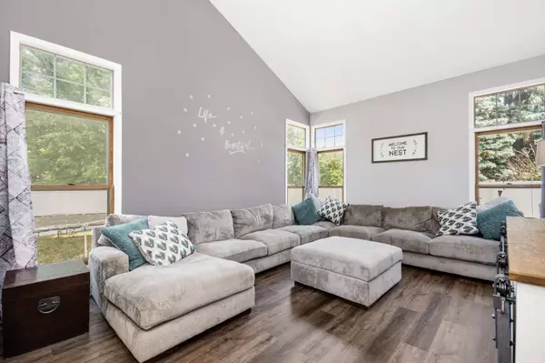 2461 Hayloft Lane, Elgin, IL 60124