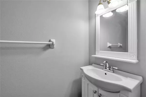 5907 BAYSIDE KEY DR, Tampa, FL 33615