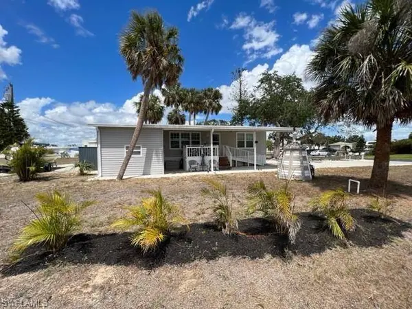 27488 Bourbonniere DR, Bonita Springs, FL 34135