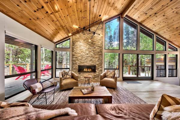 16352 Old Highway Drive, Truckee, CA 96161-1111