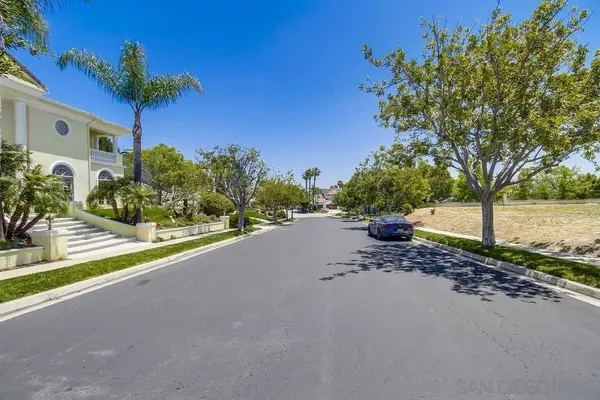 894 Carmona Ct. #55, Chula Vista, CA 91910