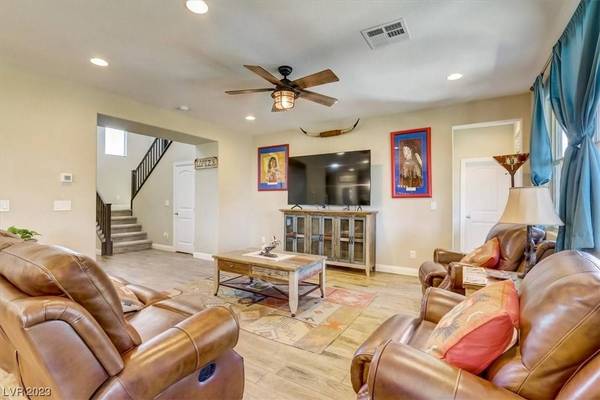 8090 Pinyon Ridge Street, Las Vegas, NV 89166