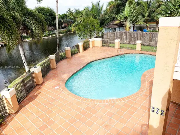 531 SW 101st Ter, Plantation, FL 33324