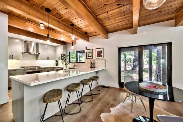 16352 Old Highway Drive, Truckee, CA 96161-1111