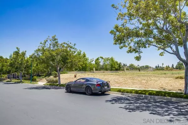 894 Carmona Ct. #55, Chula Vista, CA 91910