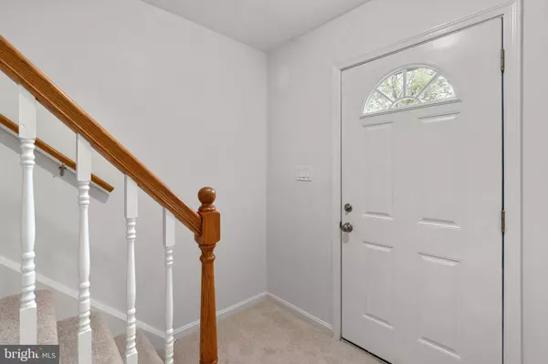 323 NANSEMOND ST SE, Leesburg, VA 20175