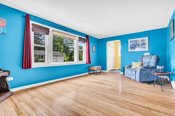 15 Riverview Drive, Brunswick, ME 04011