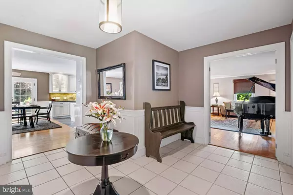 1015 SHUNPIKE RD, Cape May, NJ 08204