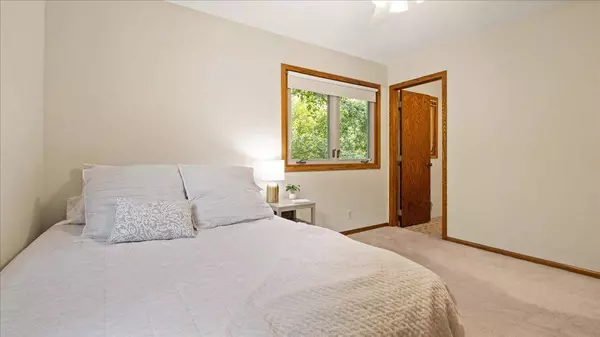 1475 Three Oaks AVE, Maple Plain, MN 55359