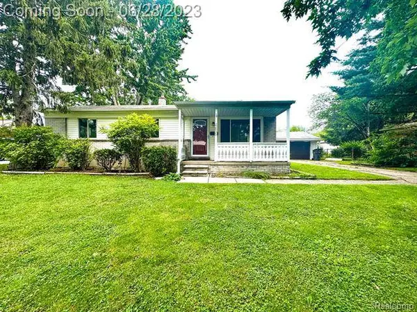 22833 E SCHAFER Street, Clinton Township, MI 48035