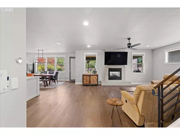 15985 BONAIRE AVE, Lake Oswego, OR 97035