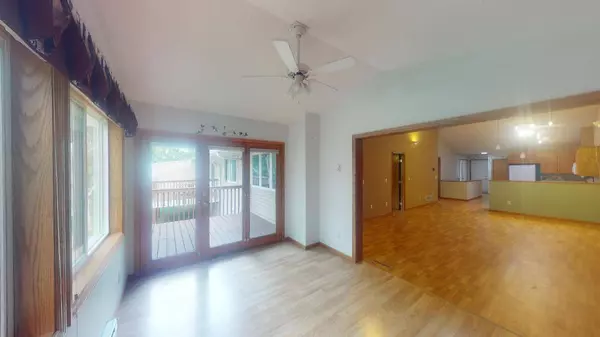 828 White Oak CT, New Brighton, MN 55112