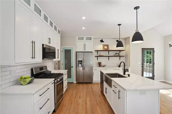 530 Wintergreen WAY, Canton, GA 30115