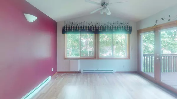 828 White Oak CT, New Brighton, MN 55112