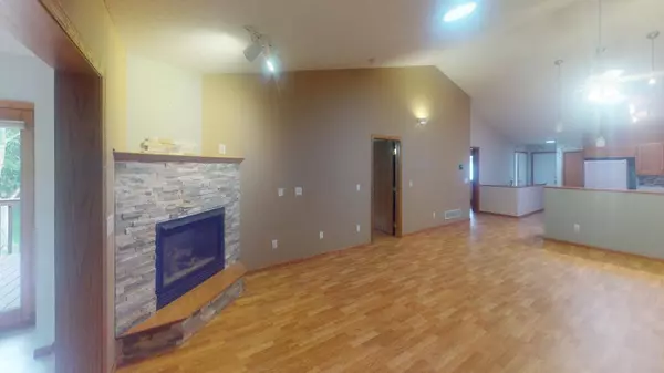 828 White Oak CT, New Brighton, MN 55112