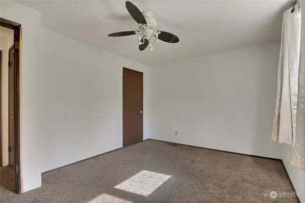 4810 S 166th ST, Seatac, WA 98188