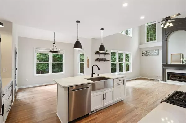 530 Wintergreen WAY, Canton, GA 30115