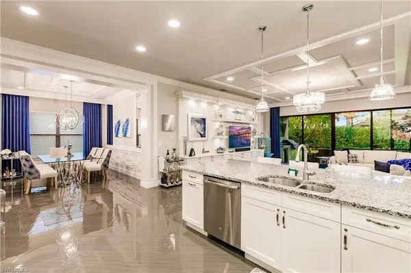 4148 Crescent CT, Naples, FL 34119